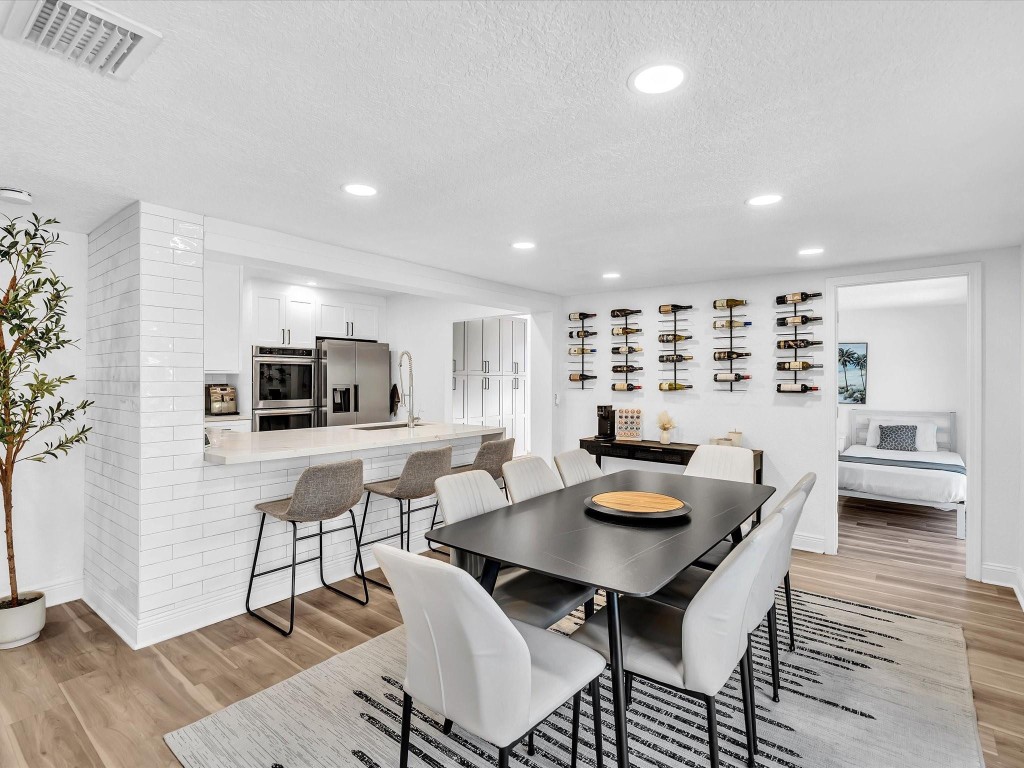 IMPERIAL POINT 2 SEC - Residential