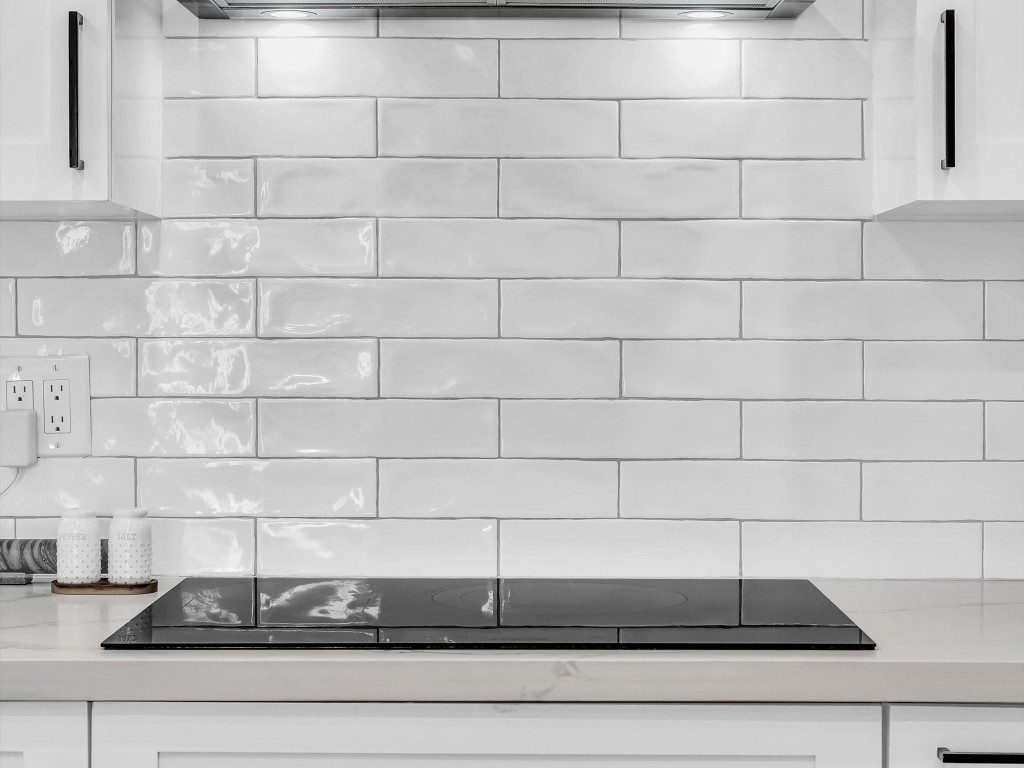 IMPERIAL POINT 2 SEC - Residential