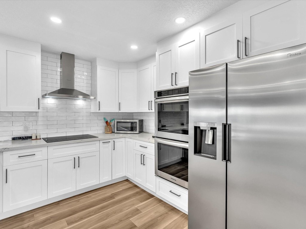 IMPERIAL POINT 2 SEC - Residential