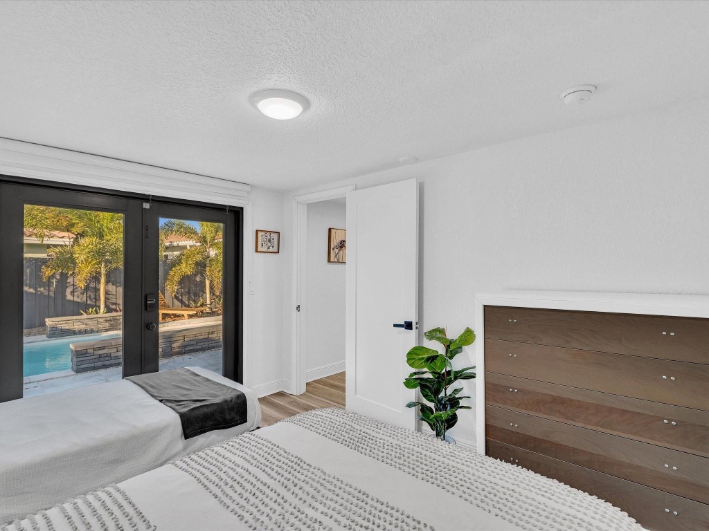 IMPERIAL POINT 2 SEC - Residential