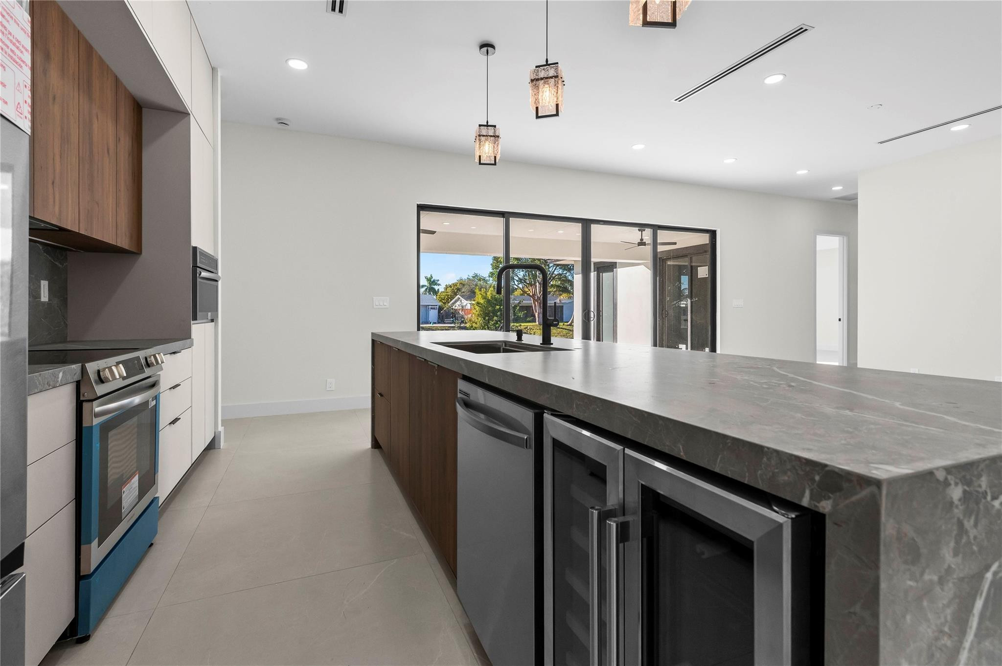 COCONUT CREEK 11TH SEC - Residential