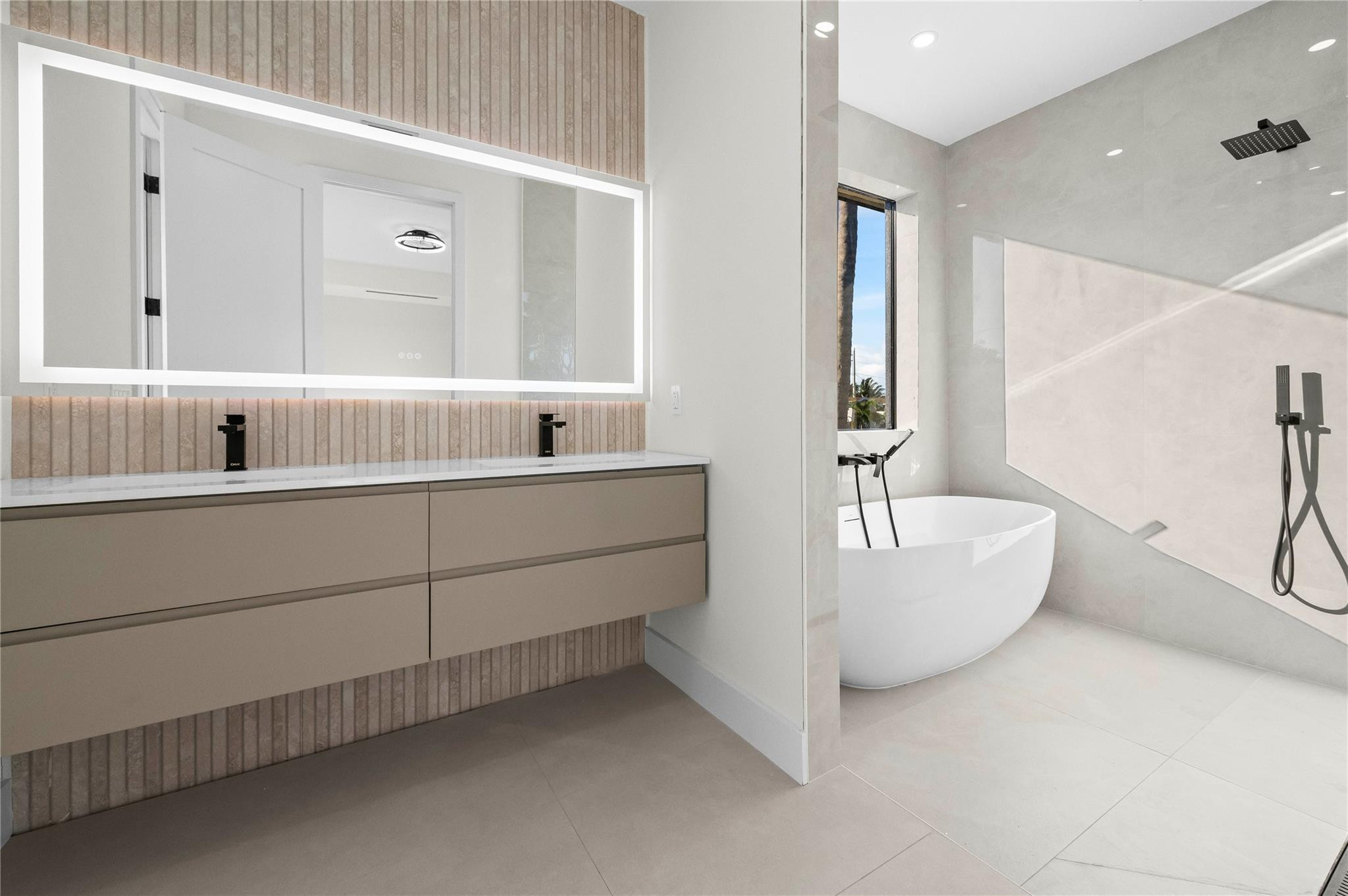 COCONUT CREEK 11TH SEC - Residential