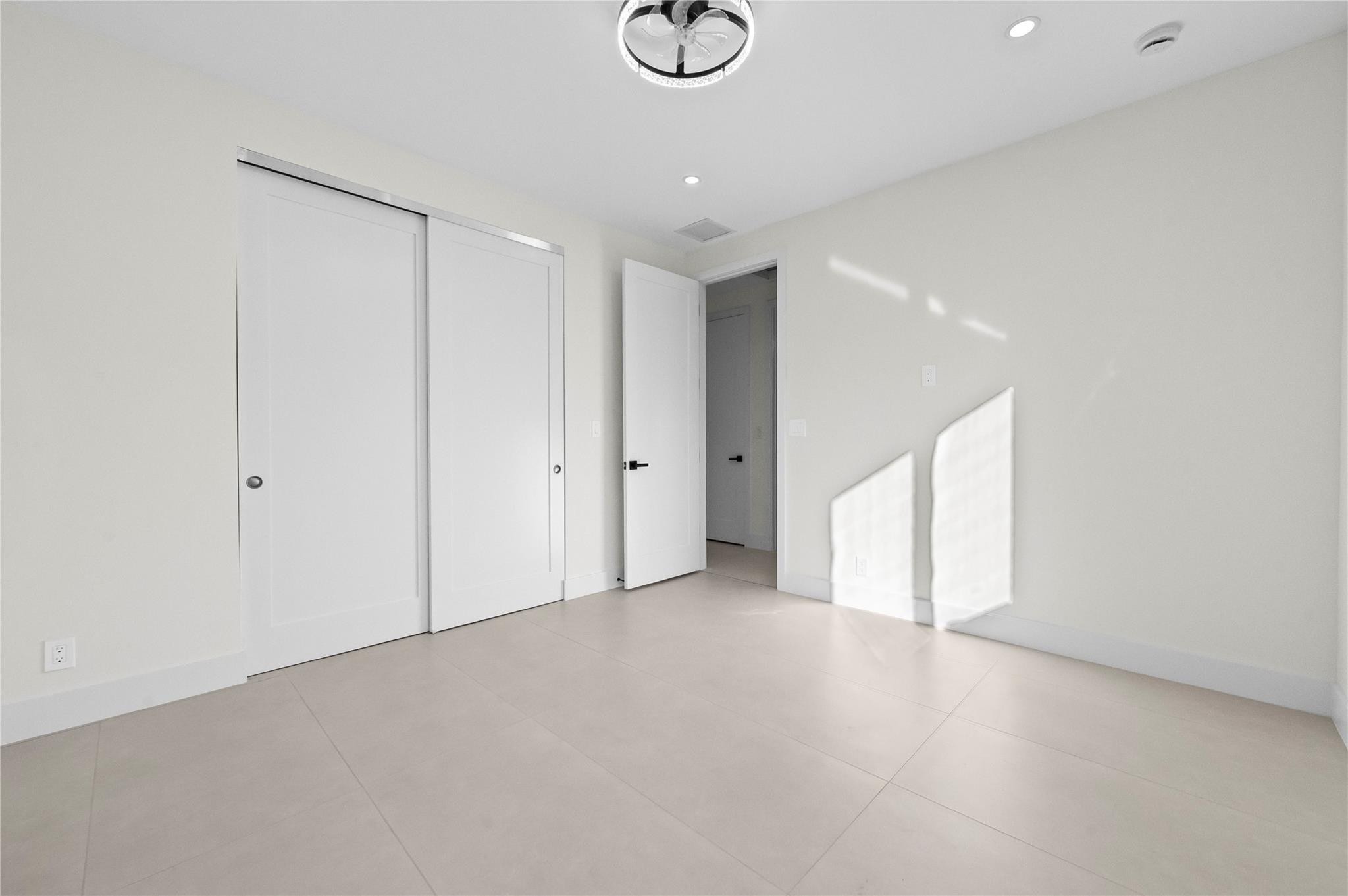 COCONUT CREEK 11TH SEC - Residential