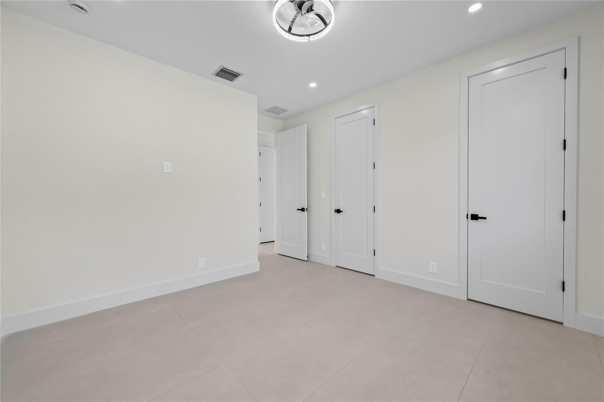 COCONUT CREEK 11TH SEC - Residential