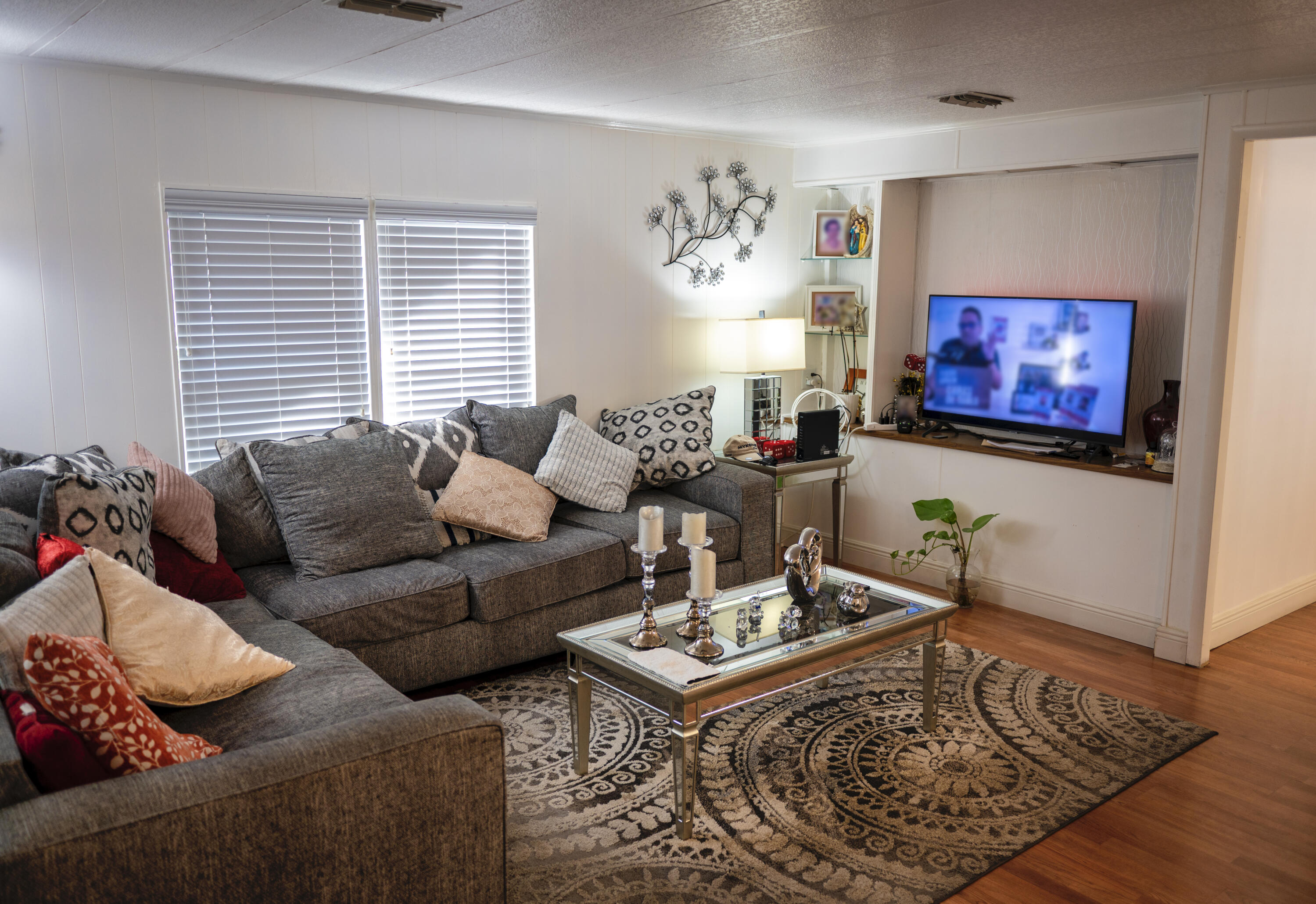 PALM BEACH COLONY - Residential