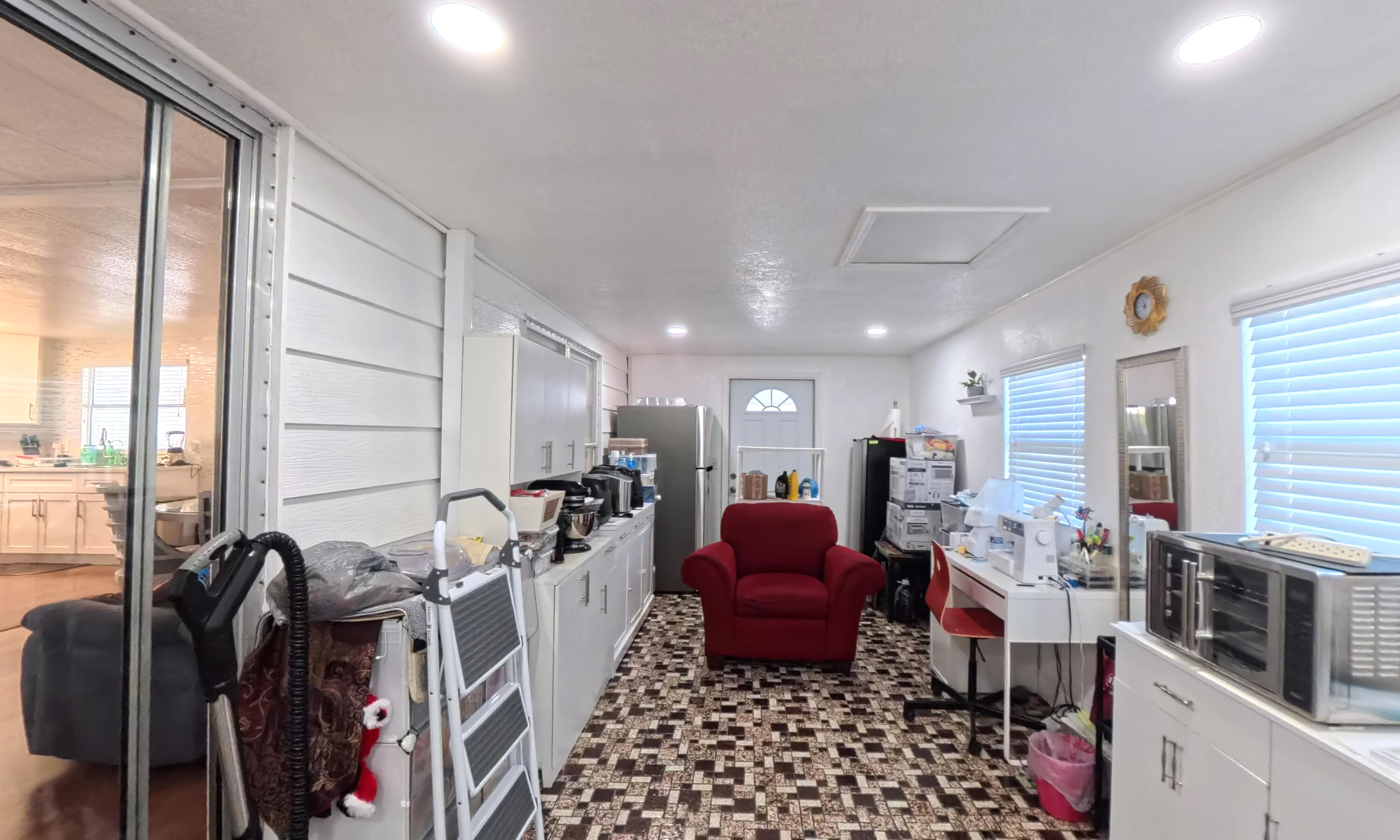 PALM BEACH COLONY - Residential