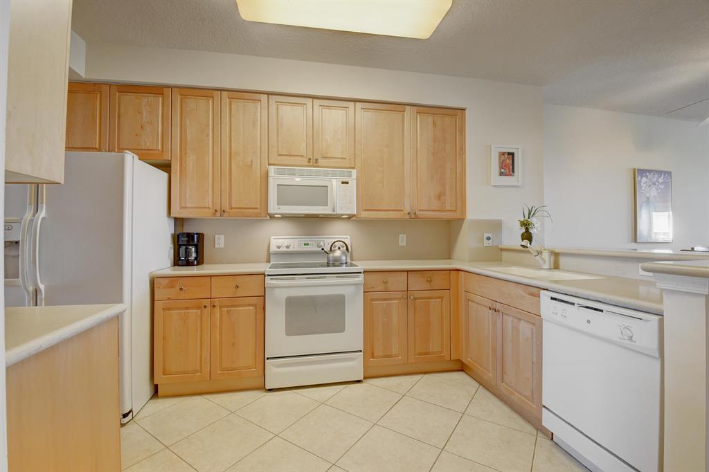 CORONADO AT BOCA RATON CONDO - Residential