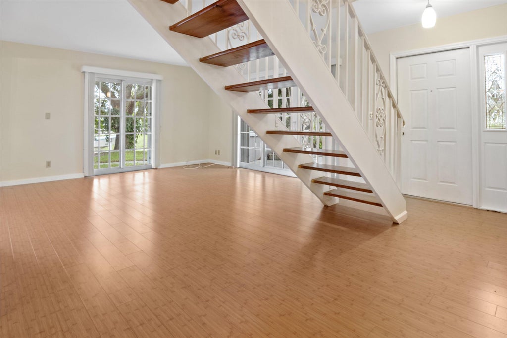 Photo of 104 Vision Court, Palm Beach Gardens, FL 33418 (MLS # R10926965)
