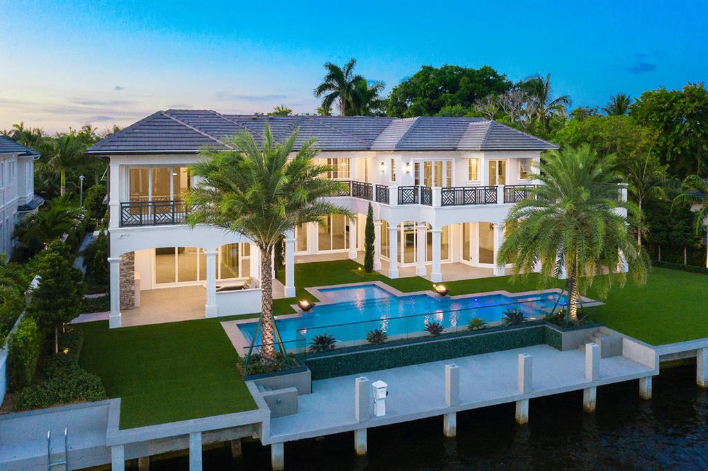 ROYAL PALM YACHT & COUNTRY CLUB - Residential