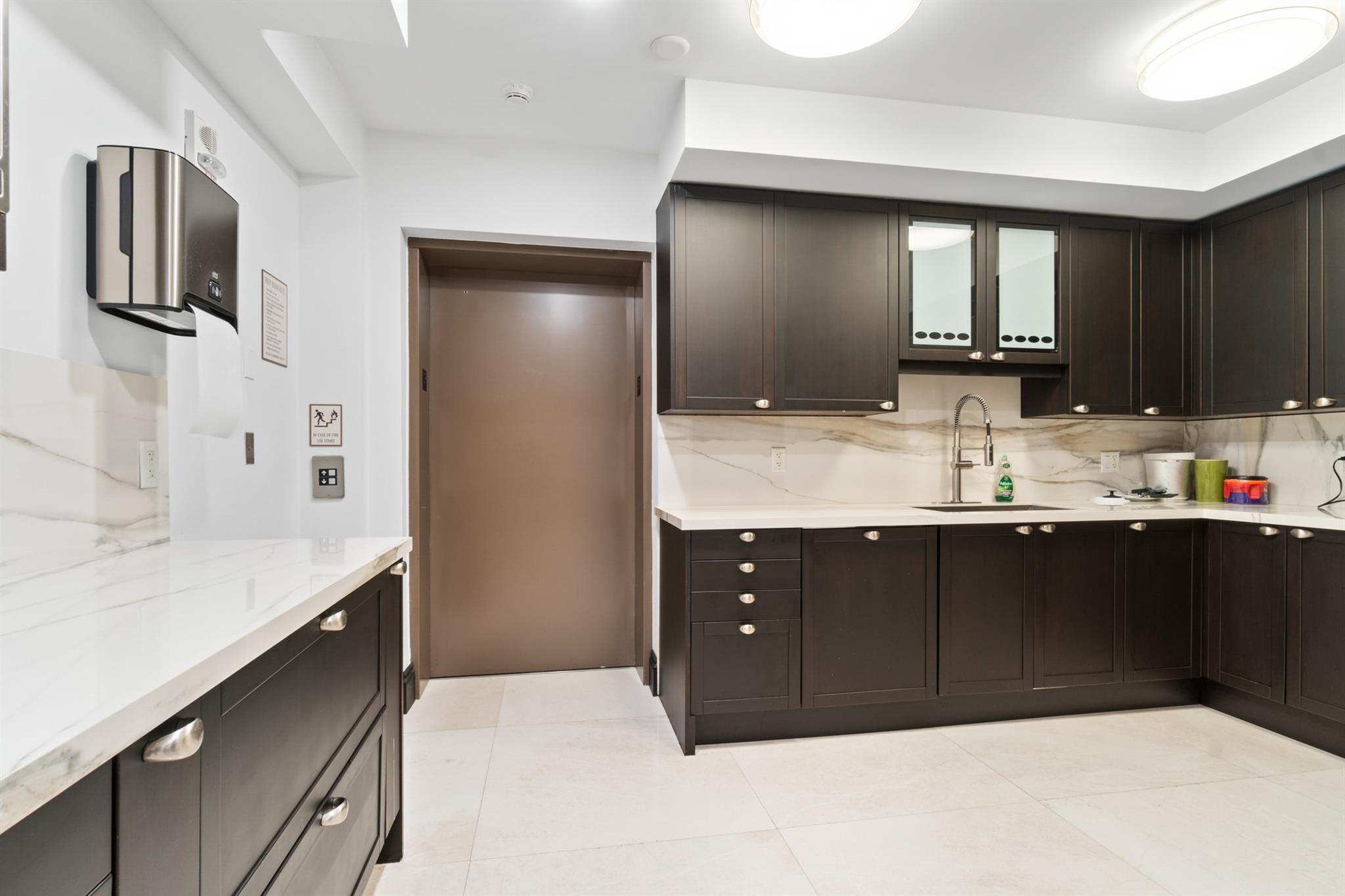 OCEAN GRANDE BEACH & MARI - Residential