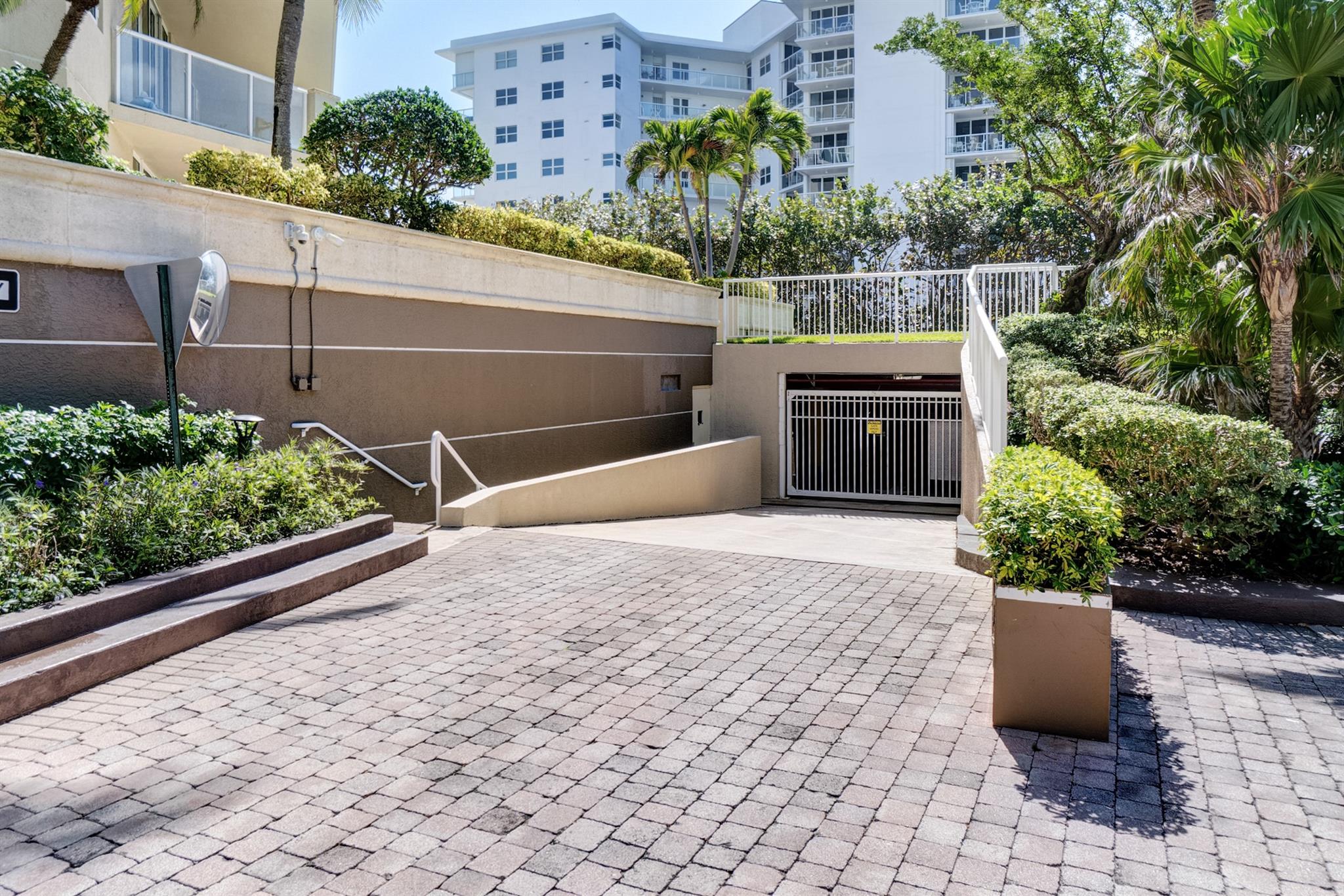 OCEAN GRANDE BEACH & MARI - Residential