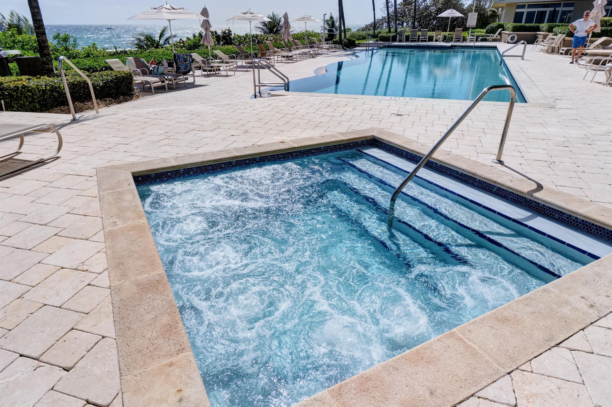 OCEAN GRANDE BEACH & MARI - Residential