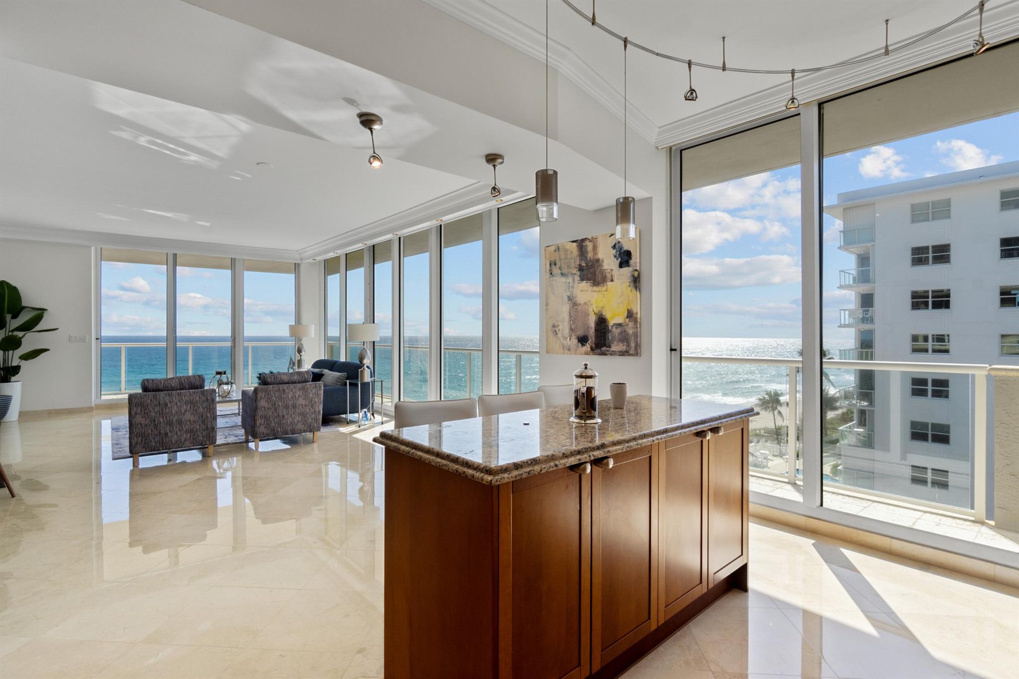 OCEAN GRANDE BEACH & MARI - Residential