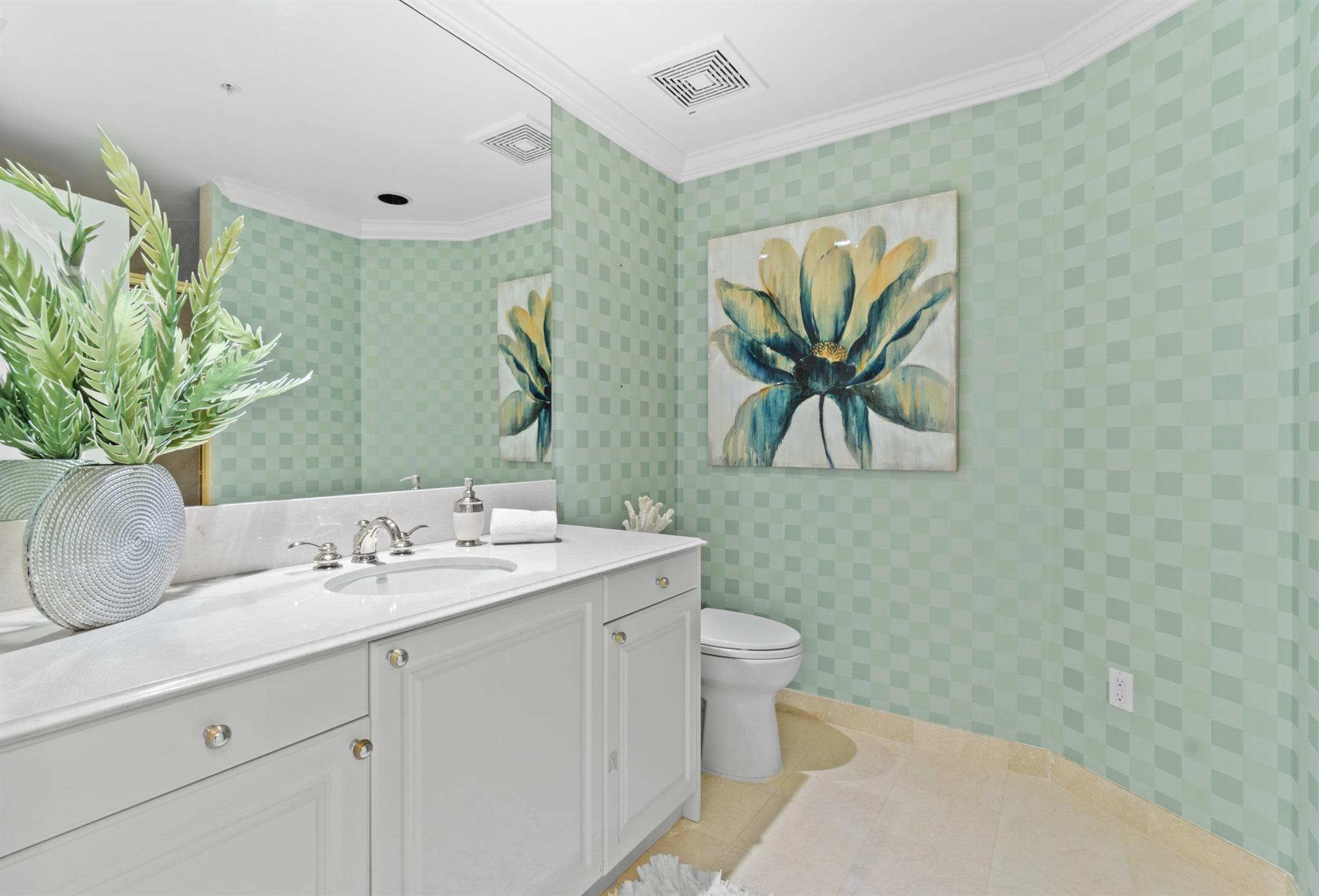 OCEAN GRANDE BEACH & MARI - Residential