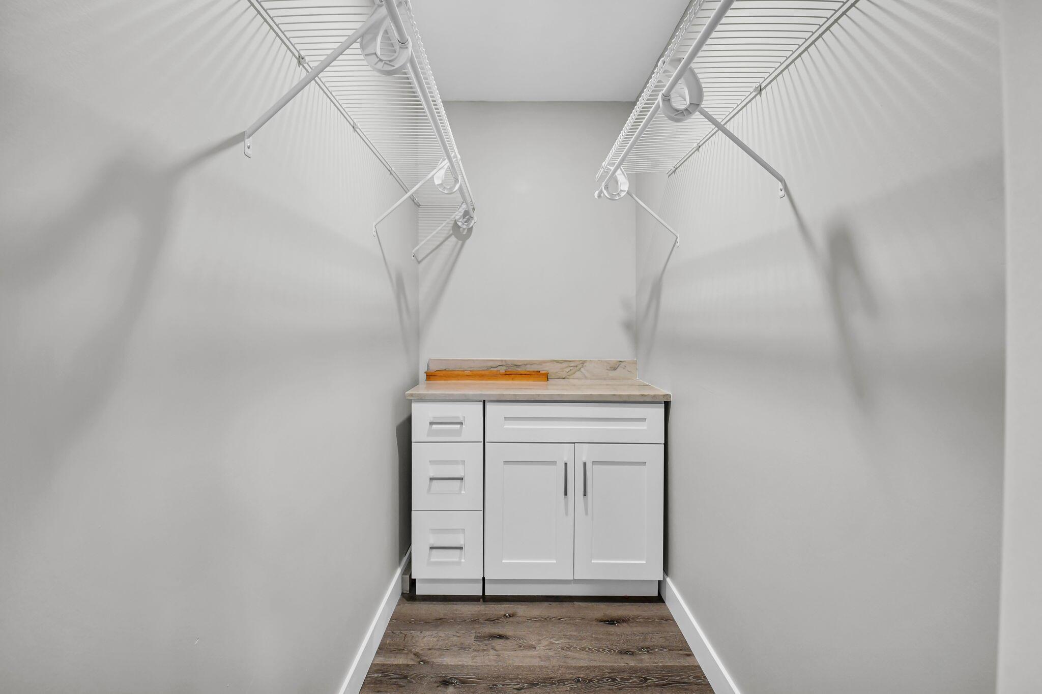 KINGS POINT TUSCANY CONDO - Residential Lease