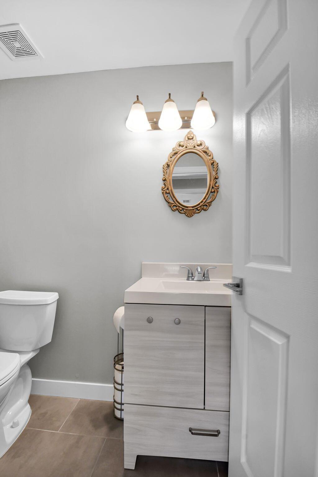 KINGS POINT TUSCANY CONDO - Residential Lease