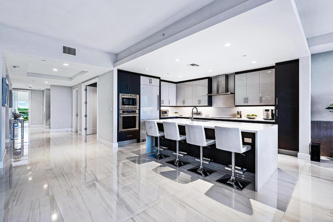 AZURE CONDO - Residential