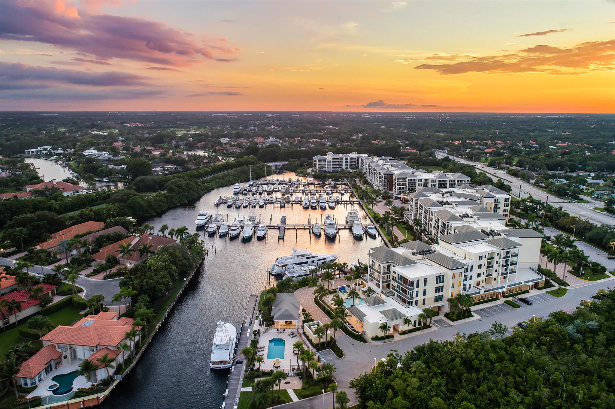 AZURE CONDO - Residential