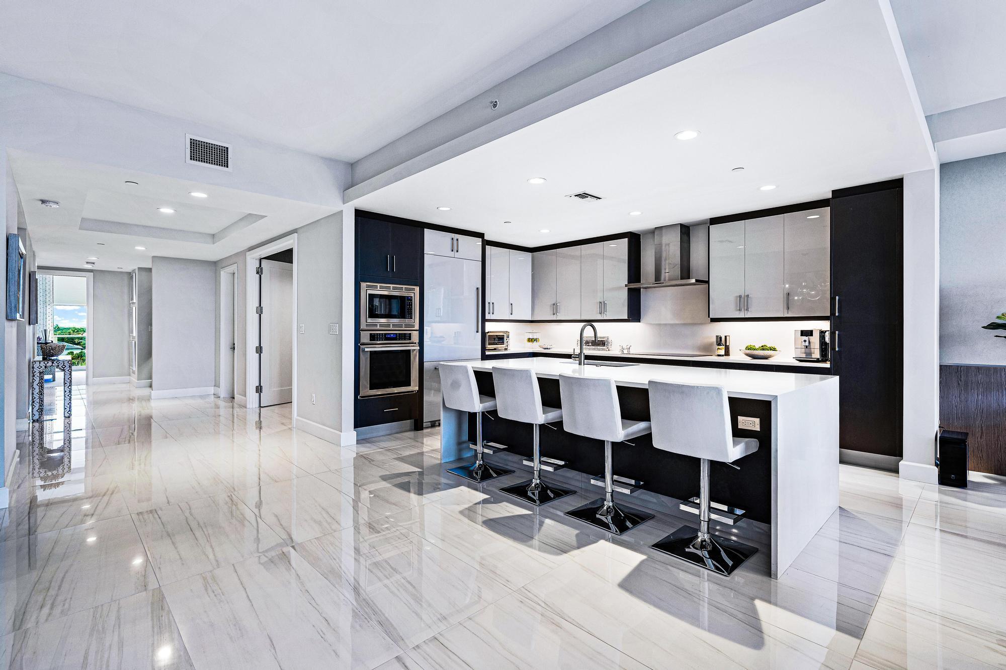 AZURE CONDO - Residential