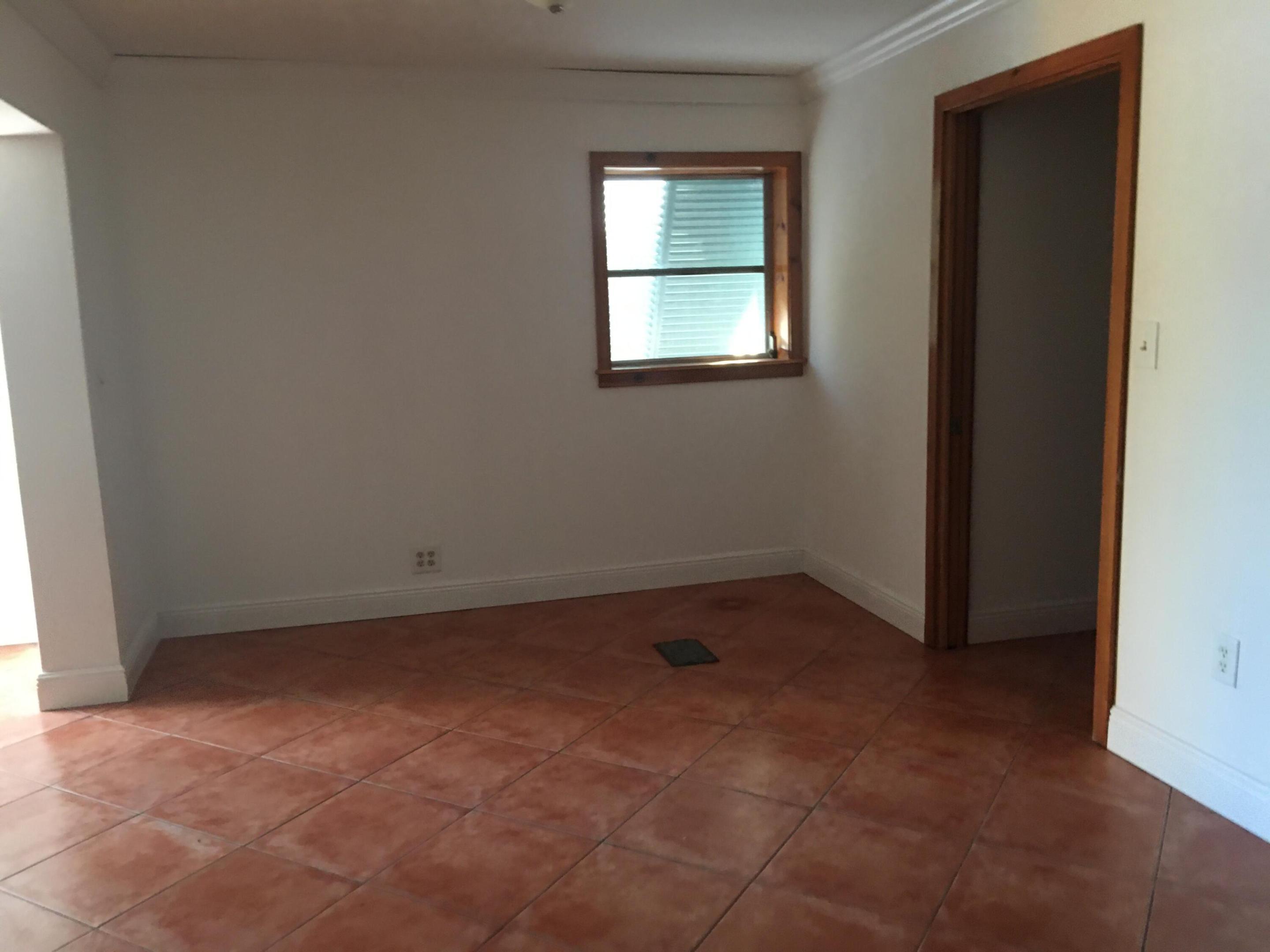 2911 Tangerine Lane, West Palm Beach, FL, 33403/$175,000 3 2911 Tangerine Lane