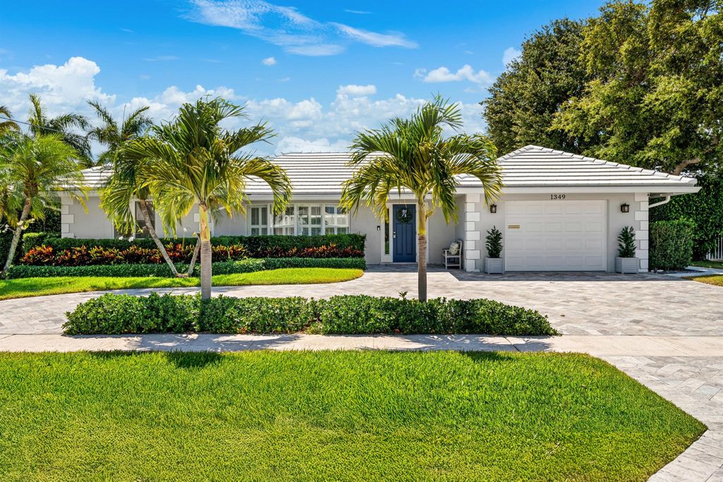 Photo of 1349 SW Sugar Plum Drive, Boca Raton, FL 33486 (MLS # R11088792)