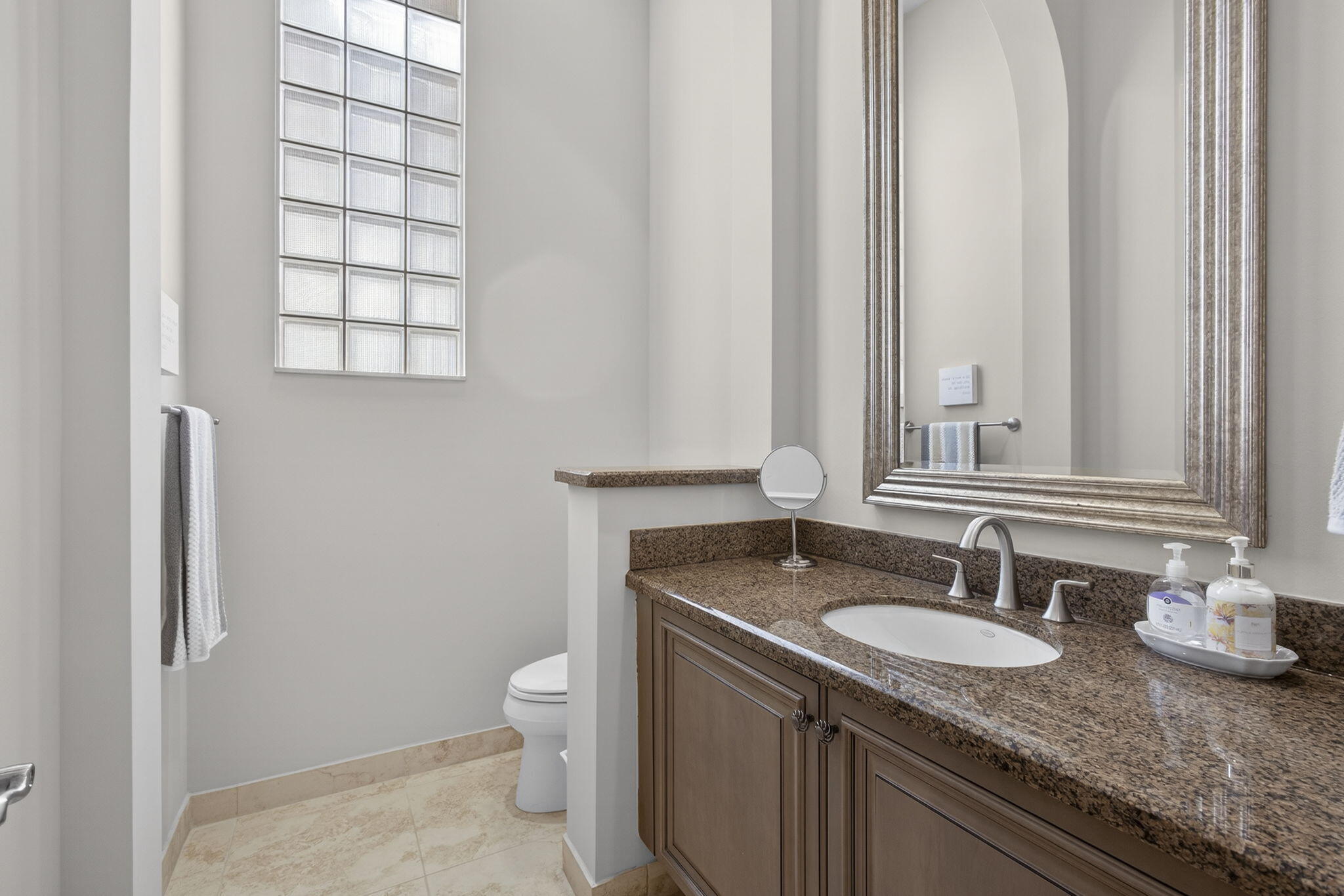 MIRASOL PAR 16 - Residential