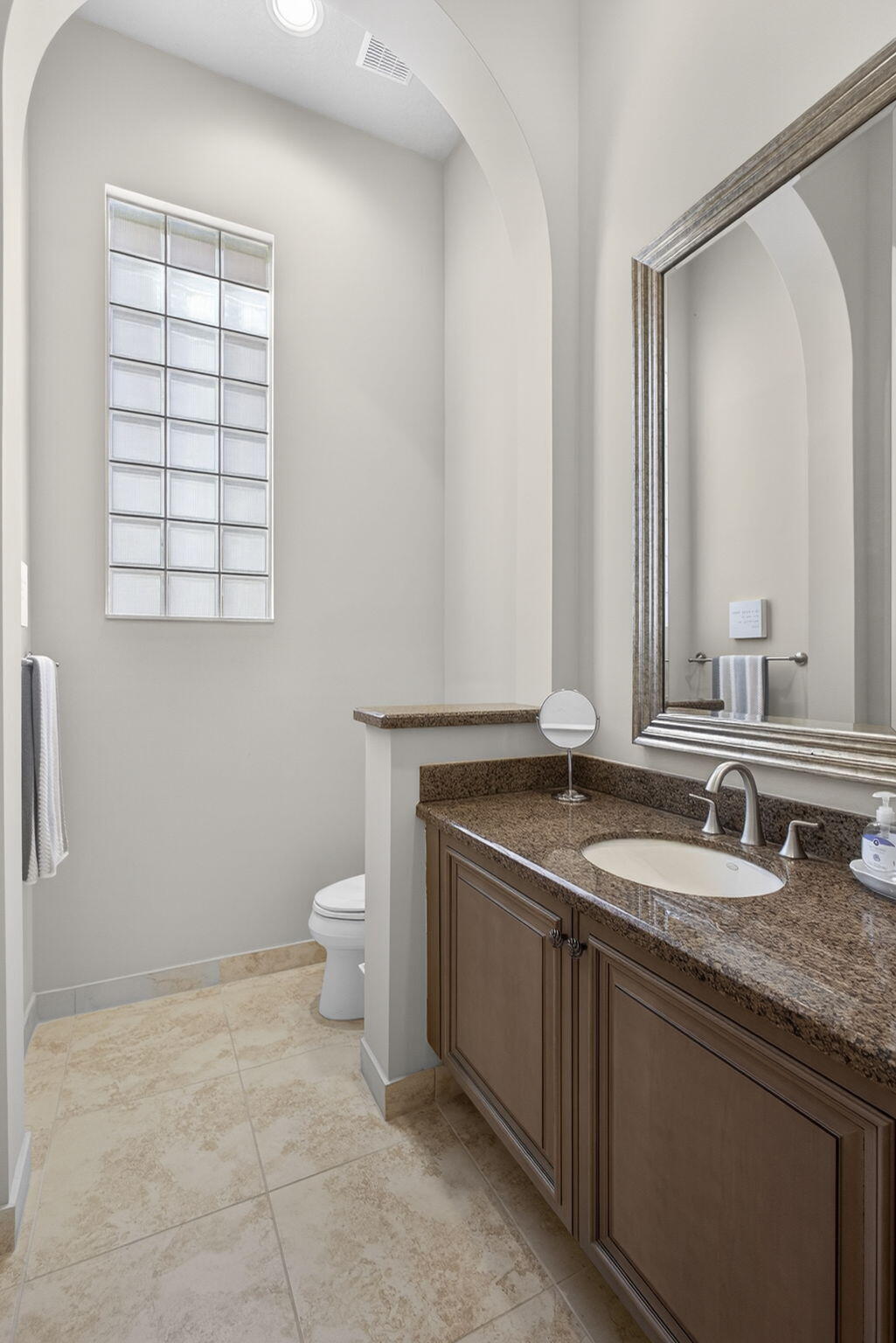 MIRASOL PAR 16 - Residential