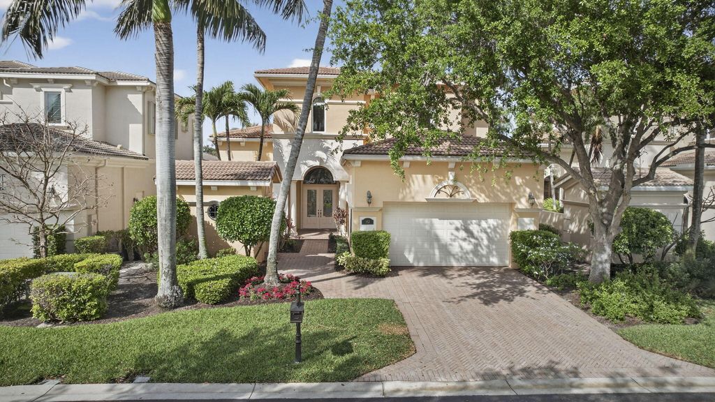 Photo of 142 Viera Drive, Palm Beach Gardens, FL 33418 (MLS # B26009092)