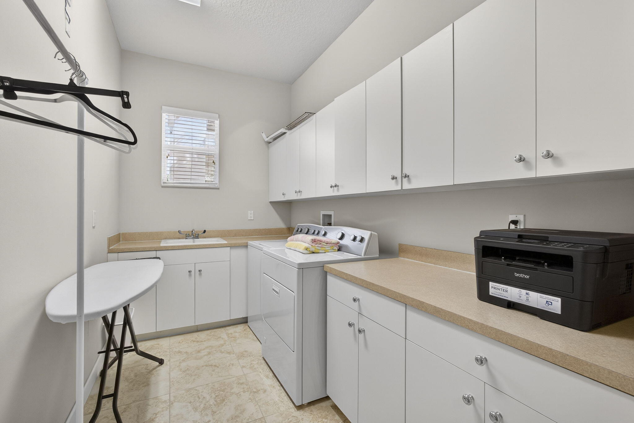 MIRASOL PAR 16 - Residential