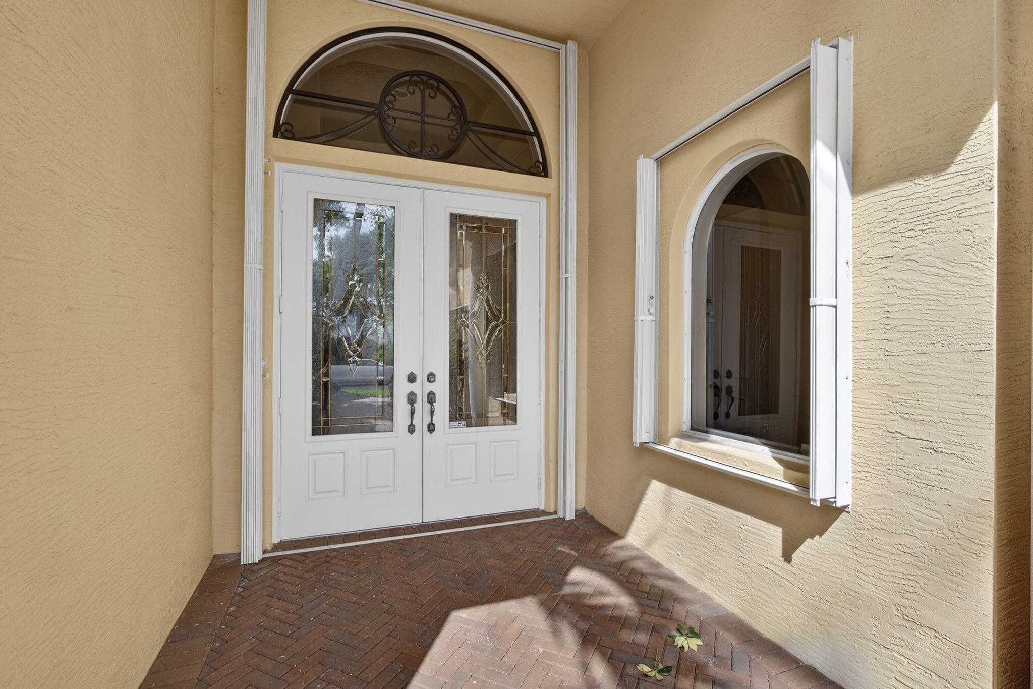 MIRASOL PAR 16 - Residential