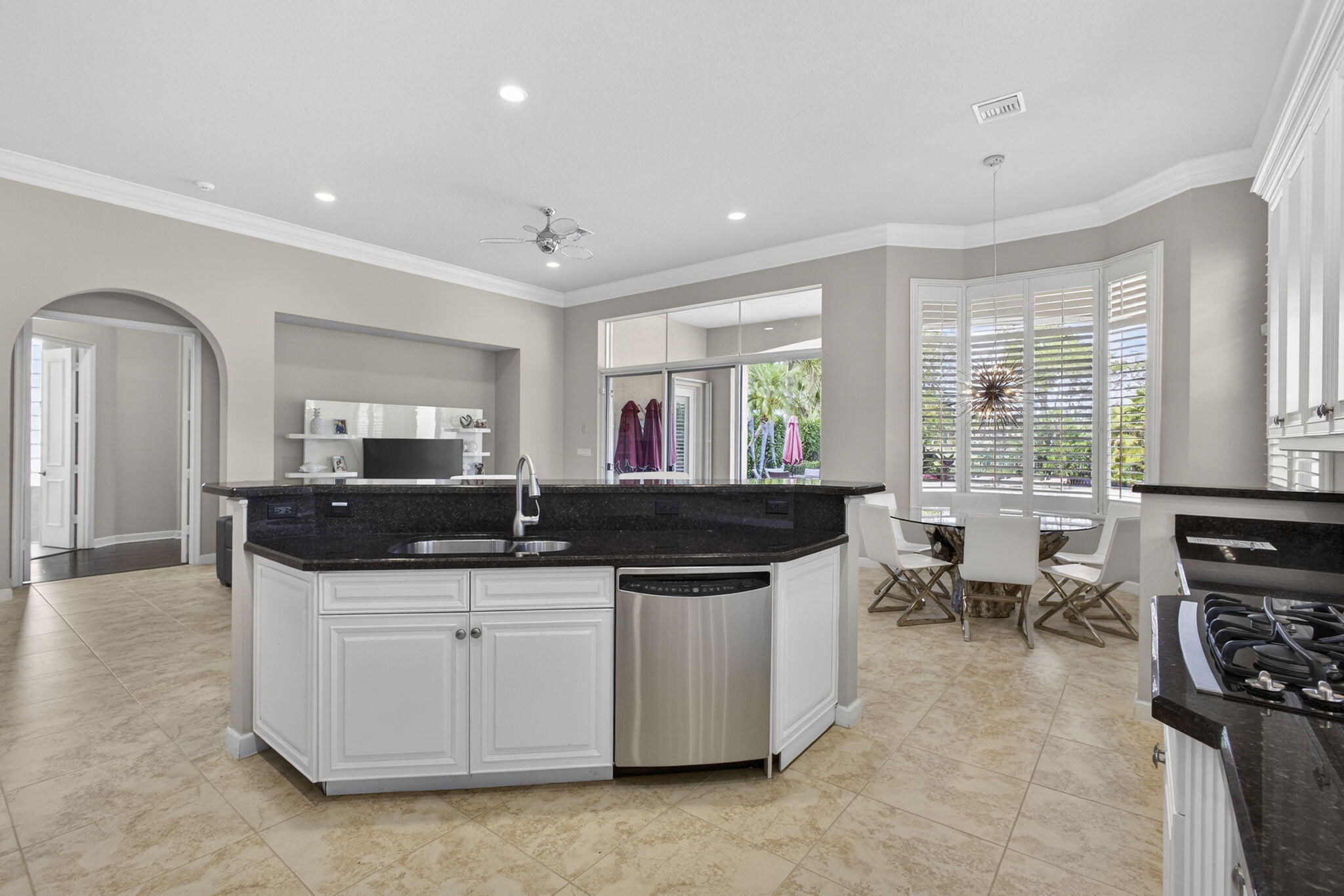 MIRASOL PAR 16 - Residential