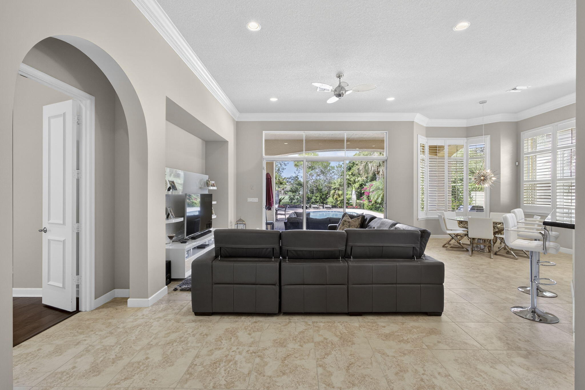 MIRASOL PAR 16 - Residential