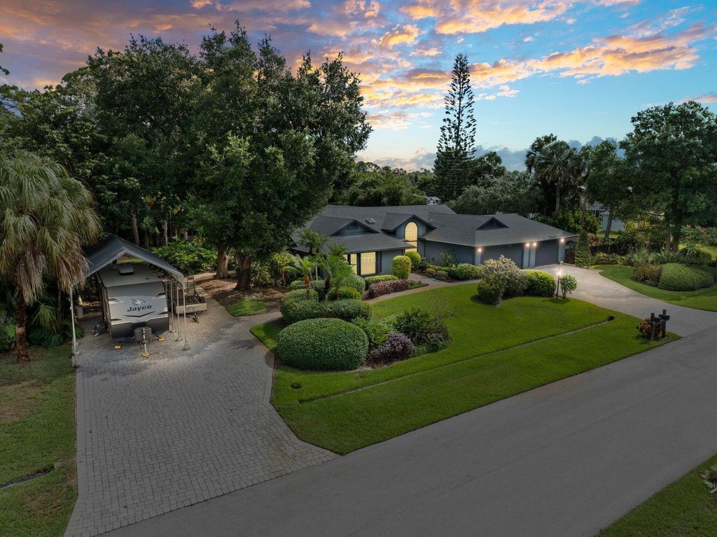 Photo of 2031 SW Jaguar Avenue, Port Saint Lucie, FL 34953 (MLS # R10996375)