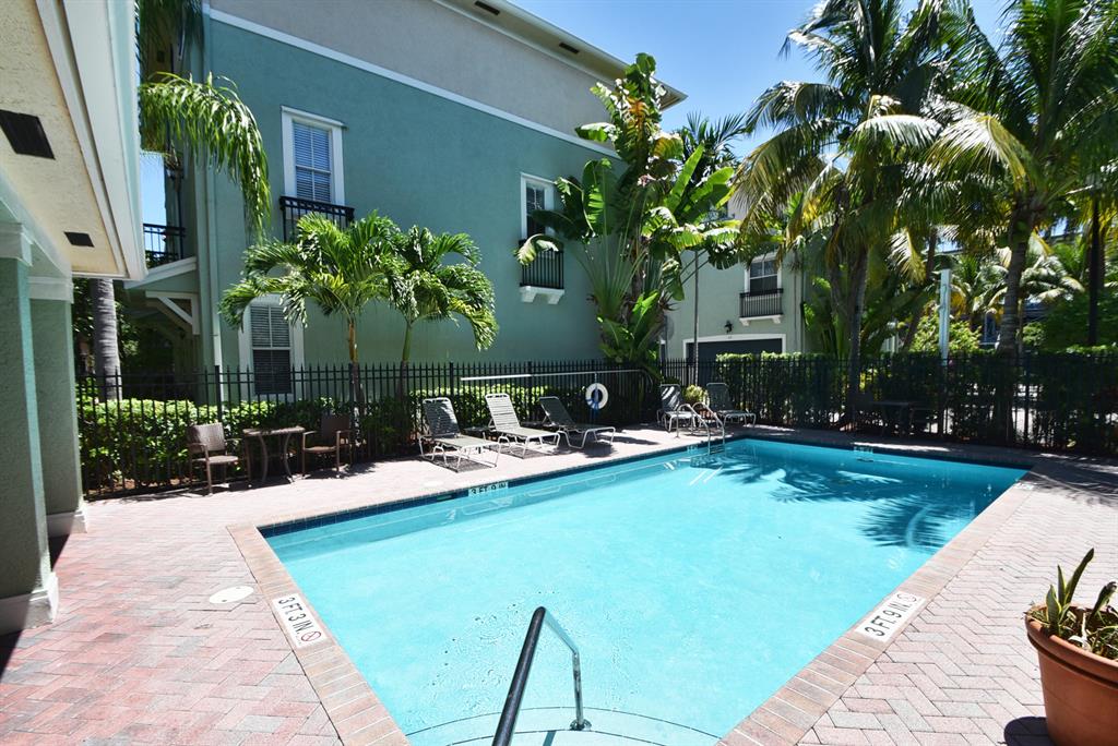 ATLANTIC GROVE - Residential