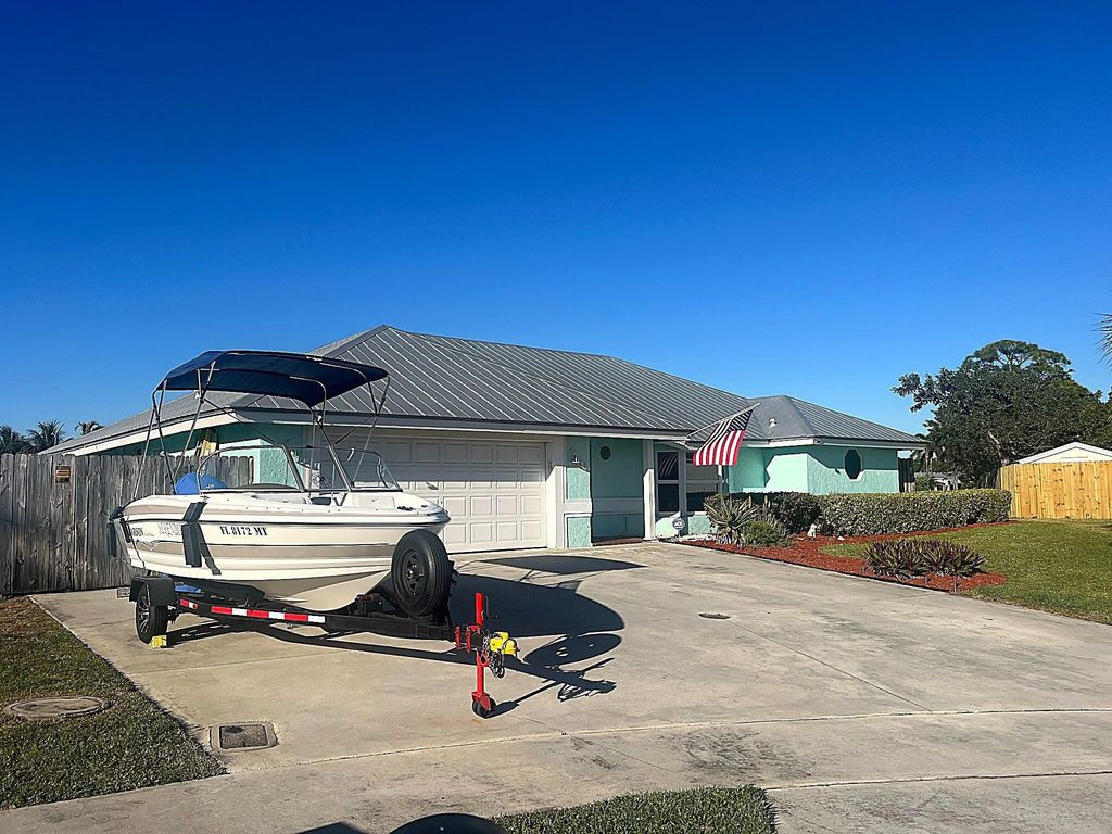 Photo of 1199 SW 25th Avenue, Boynton Beach, FL 33426 (MLS # R11166346)