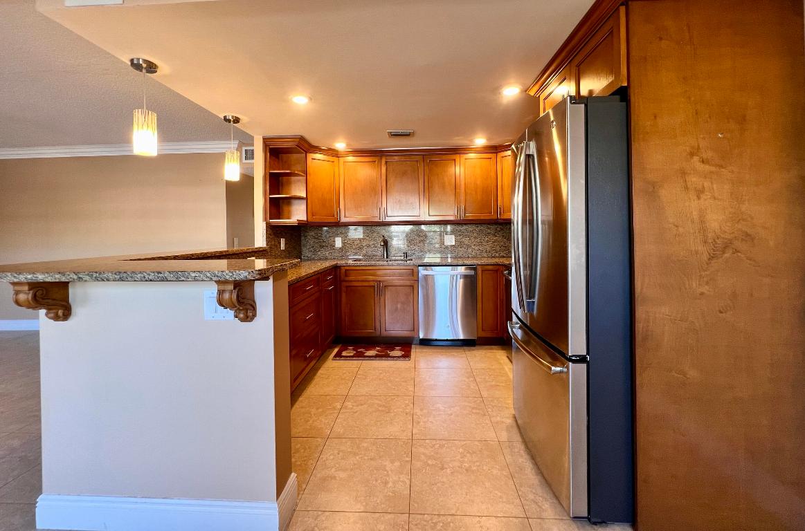 CENTURY VILLAGE - GREENBRIER CONDO - Residential