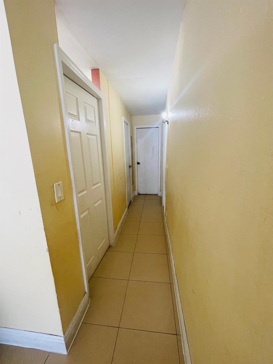 6800 NW 39th Avenue, Coconut Creek, FL, 33073/$110,000 2 6800 NW 39th Avenue
