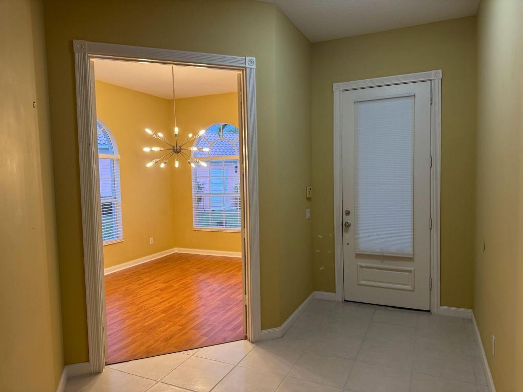 TRADITION PLAT NO  5 - Residential Lease