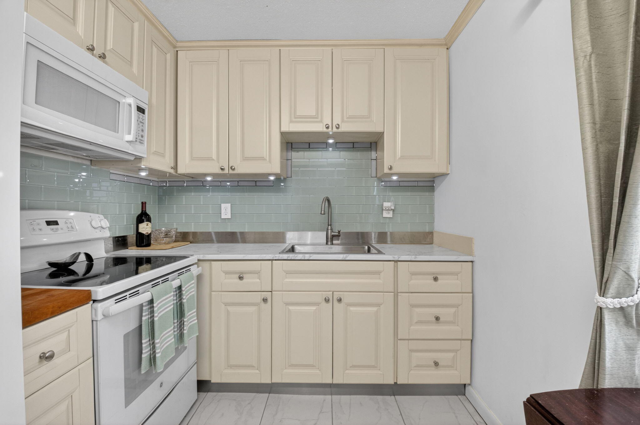 KINGS POINT NORMANDY CONDOS - Residential