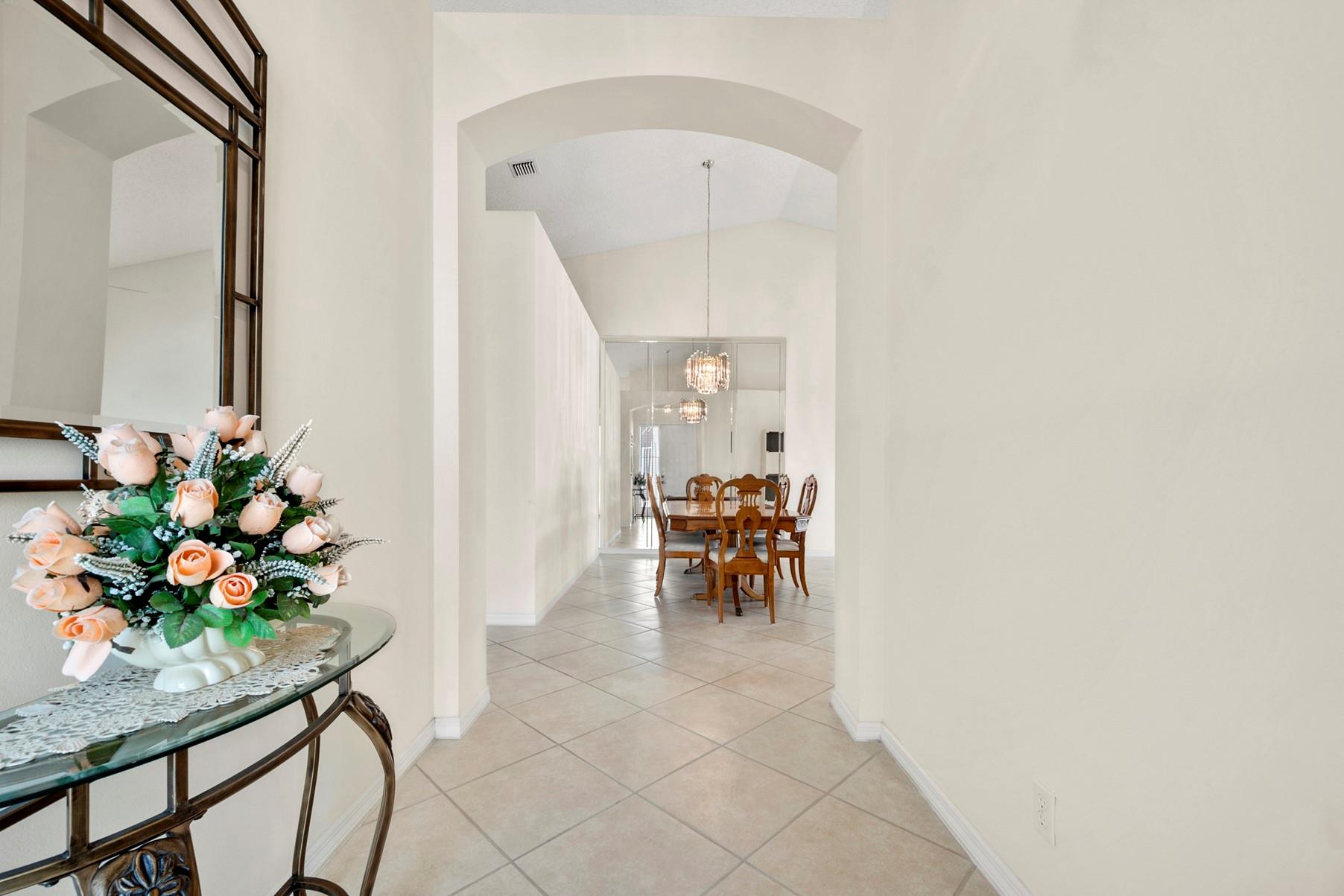 6259 Heliconia Rd