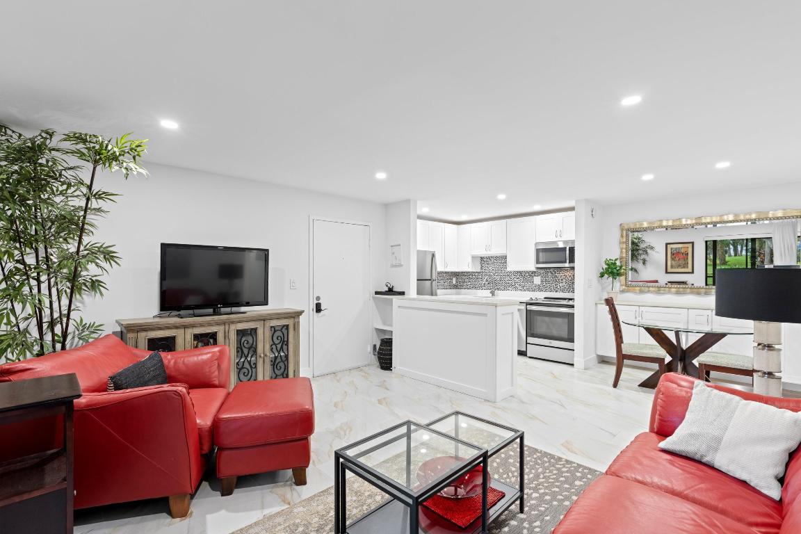 15449 Lakes Of Delray Boulevard 102