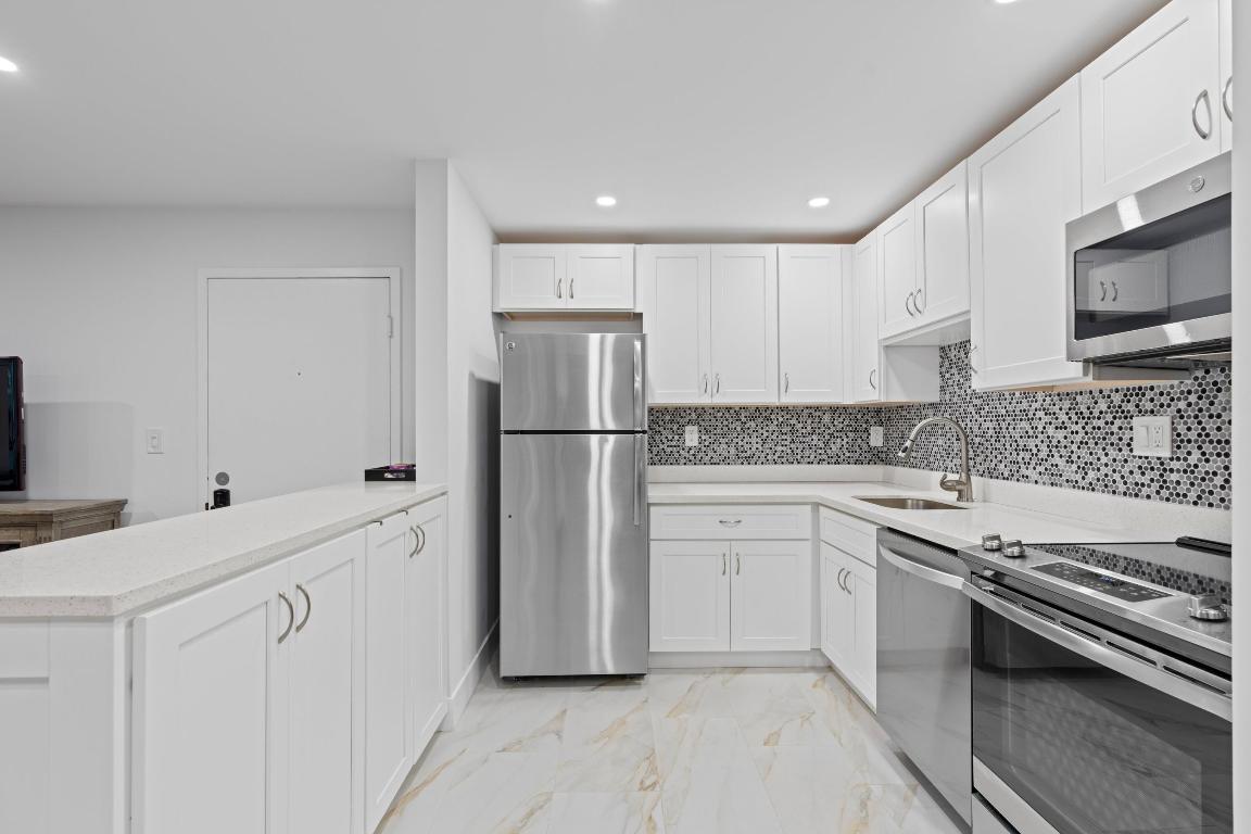 WITNEY C CONDO - Residential