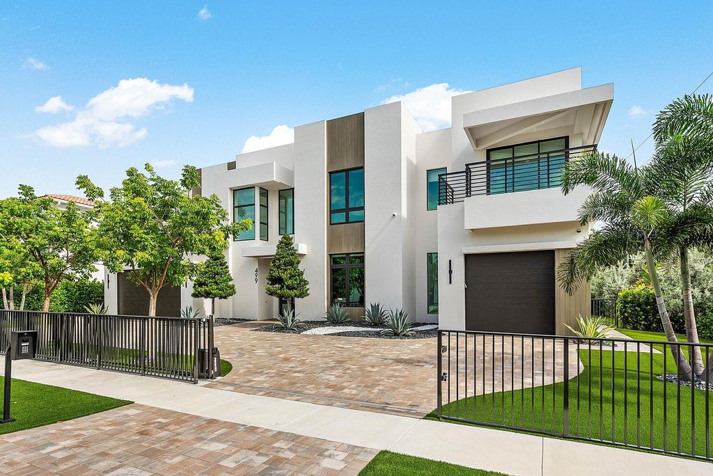 Photo of 499 NE 4th Street, Boca Raton, FL 33432 (MLS # R11114968)