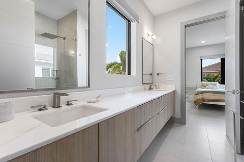 Tiny photo for 499 NE 4th Street, Boca Raton, FL 33432 (MLS # R11114968)