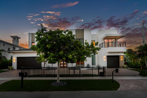 Tiny photo for 499 NE 4th Street, Boca Raton, FL 33432 (MLS # R11114968)
