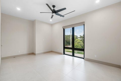 Tiny photo for 499 NE 4th Street, Boca Raton, FL 33432 (MLS # R11114968)