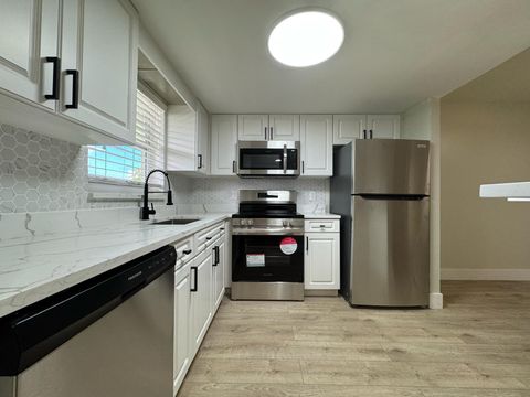 809 W Oakland Park Blvd J10 Oakland Park FL 33311