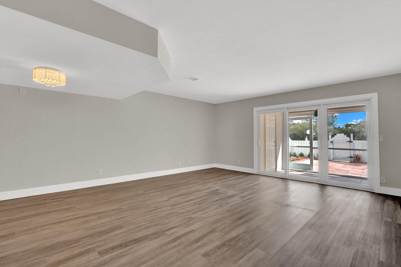 Charter Club of Palm Beach - Residential