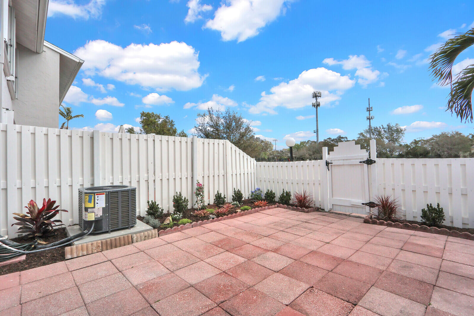 Charter Club of Palm Beach - Residential