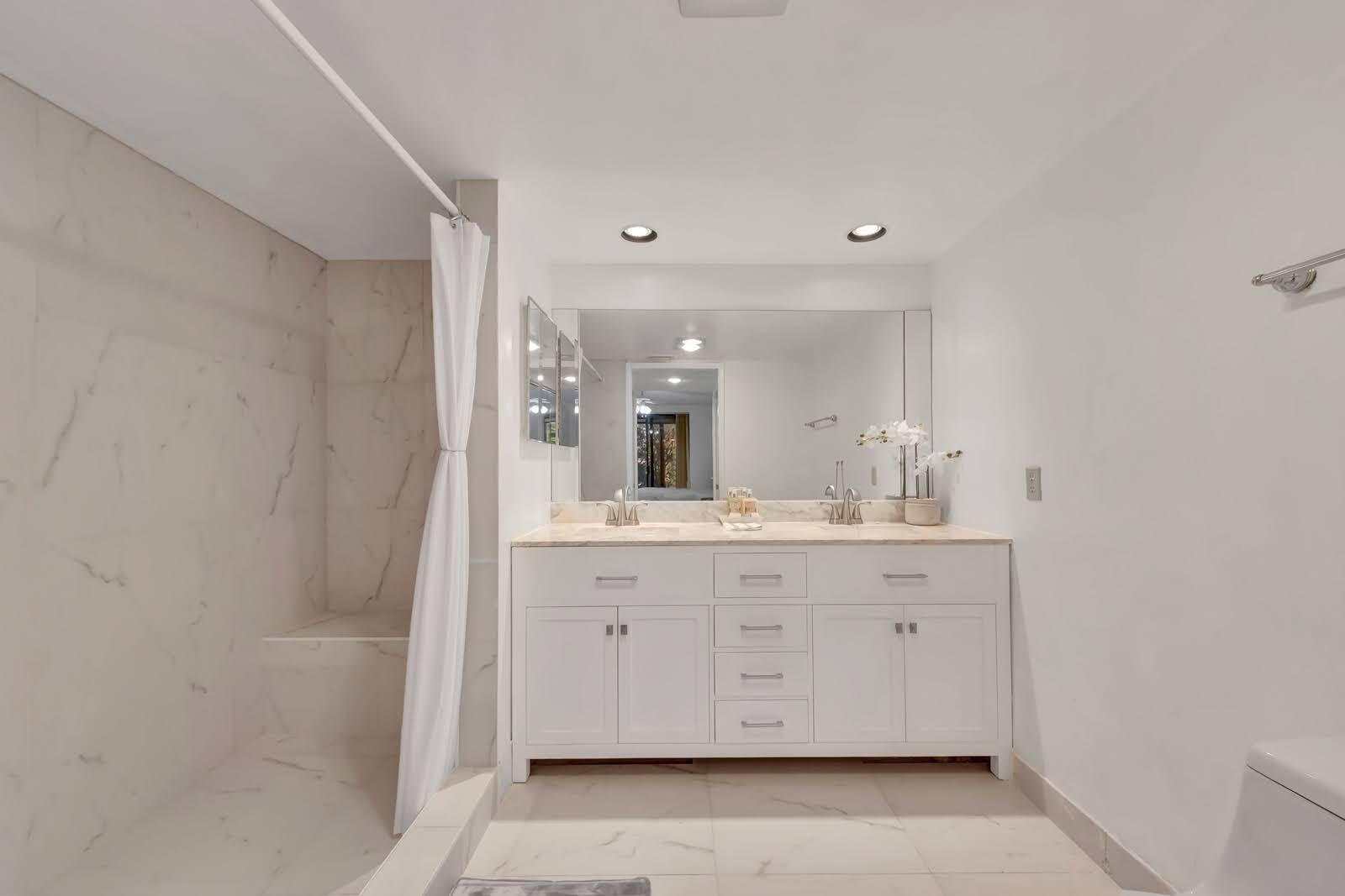 LA MIRADA AT BOCA POINTE - Residential Lease